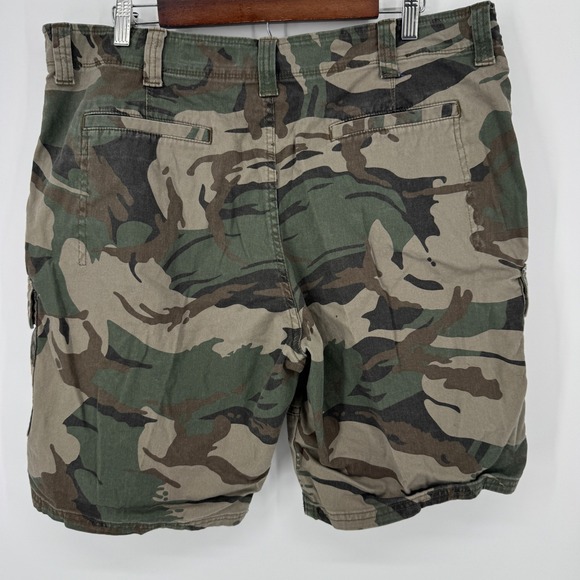 Wrangler Camo Cargo Shorts Mens 38 Relaxed Fit Woodland Casual Baggy Y2K - Picture 2 of 4